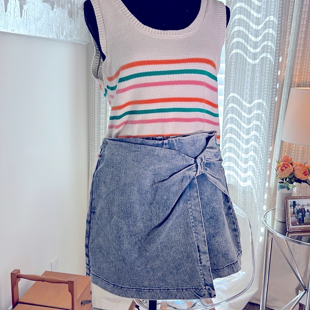 Flying Tomato Dario skort. Size medium. New with tags